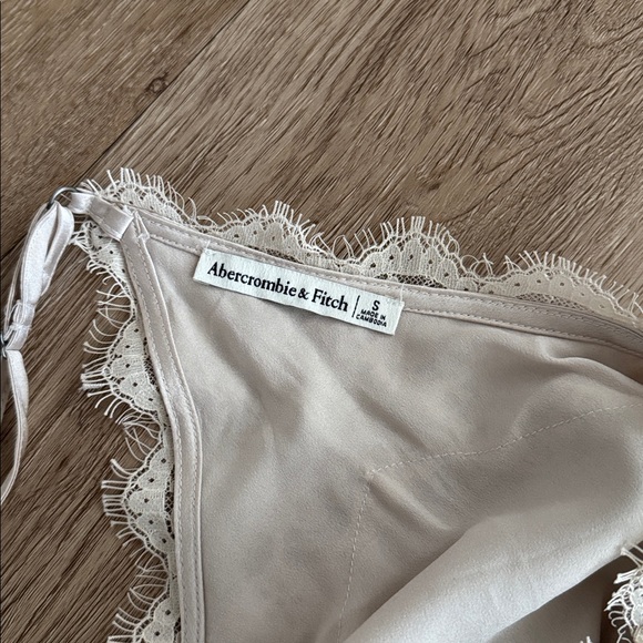 Abercrombie & Fitch Women’s Lace-Trimmed Cream Satin Bodysuit - Picture 5 of 5